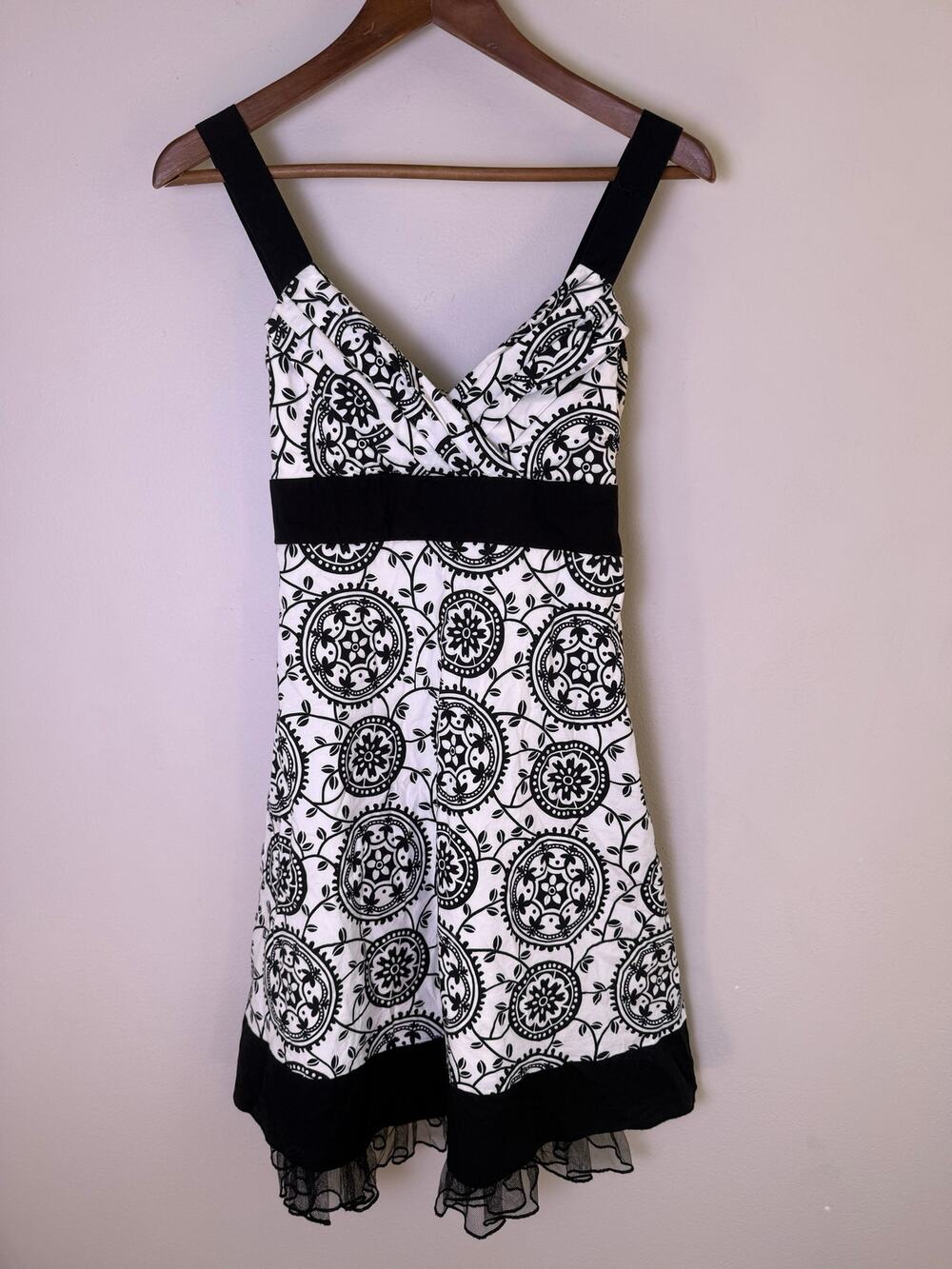 Speechless Vintage Y2K Dress Size 5 Black White Medallion Fit Flare Tulle